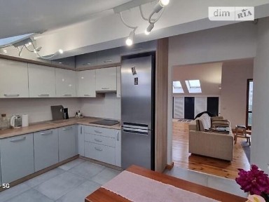 Продаж 4к квартири 117.6 кв. м на вул. Панча Петра