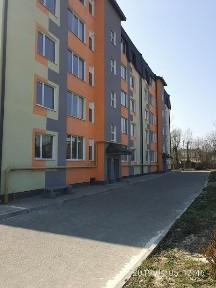 Двохкімнатна квартира + комора, р-н вул. Коновалця