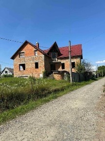 Продається двоповерховий будинок в Вишково