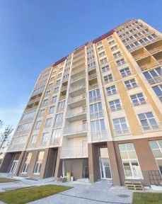 Продаж великоі квартири в зданому будинку, 77 м2! Є право власності!