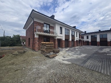 Дуплекс у Вовчинцях з заведеними комунікаціями!