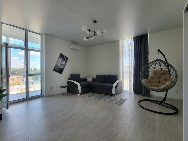 Винница, Трамвайная ул., 7