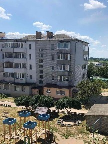 Продаж 4-кімнатної квартири 76.2 м², Першотравневий провулок 7