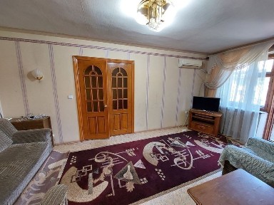 Центр 2 комн Соборная / Проспект Центральный закрытый двор 40т обмен