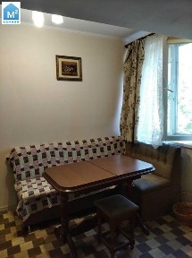 Затишна квартира на березі річки