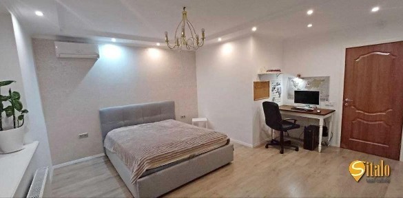 Продажа 2-комнатной квартиры 64 м²