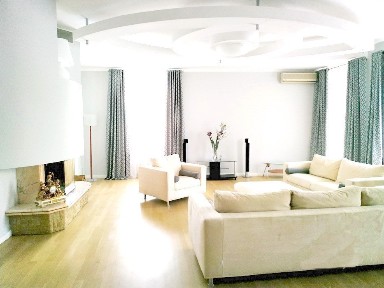 Аренда 3-комнатной квартиры 182 м², Шелковичная ул., 30А