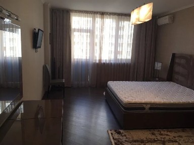 Аренда 3-комнатной квартиры 120 м², Михаила Врубеля ул., Ломоносова 73В