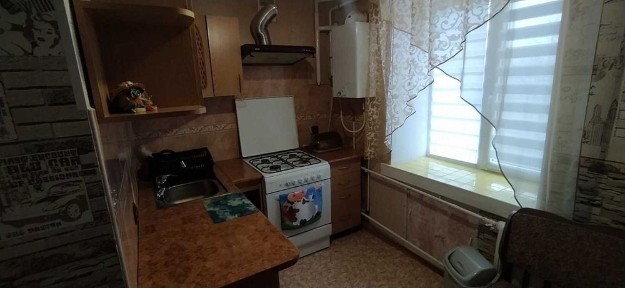 Продам трехкомнатную квартиру в Корабельном (р-н Универсам)