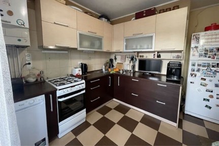 Продаж 3 кім квартири по вул. Карпенка