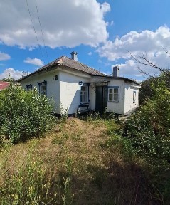 Продам дом в центральной части города Новомосковска.