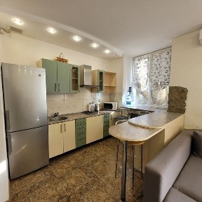 Гарна 2х квартира-студія, р-н театру ім. Магара.