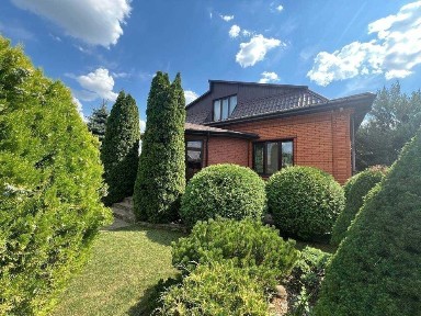 Продам преміум будинок на Ювілейній.