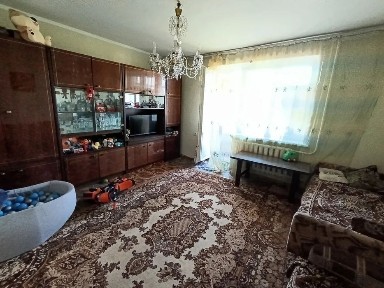 3-кімн. квартира на 7/9 пов. по просп. Володимирському 27/49