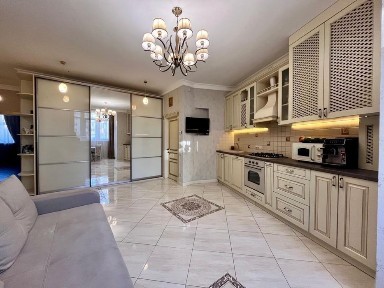 2 к. кв. Петропавлівська Борщагівка, 82м2