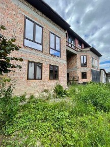 Ексклюзивний двоповерховий будинок з мансардою вул. Солотвинська