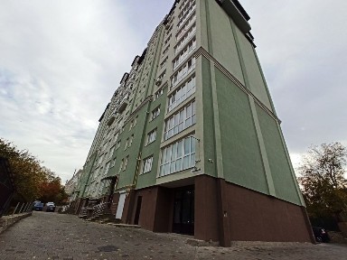 Продається 3 кімнатна квартира 97,7м. кв, вул. Глибока