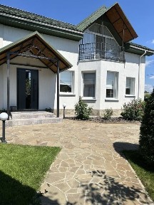 Приватний будинок