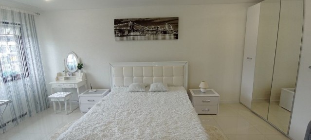 Оренда Продаж однокімнатної квартири центр Свалява Закарпатської