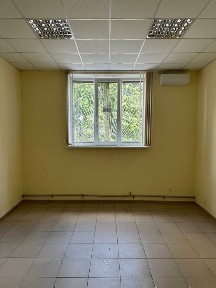 Оренда офісу 26,7 кв. м поруч зі ст. м 
