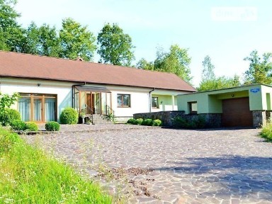 Продаж будинку, сауни та літньої кухні