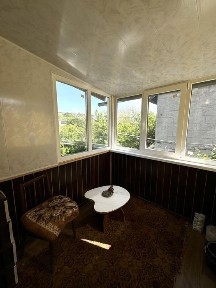 продам двухуровневую квартиру район пр. Металлургов