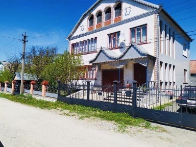 Продам добротний будинок з всім наповненням