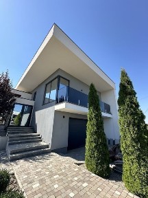 продам дом, участок 15 сот, новый ремонт в Новоолександровке