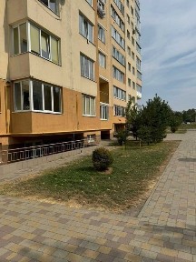 Продаж комерційного приміщення Сихів