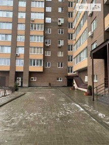 Продаж великої однокімнатної квартири в центрі міста. Галя