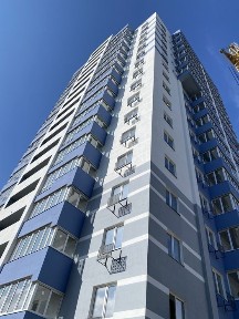 Продаж видової 2-кімнатної квартири від власника, без комісії.