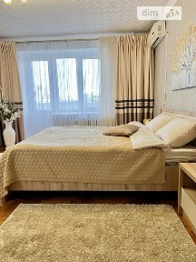 1-к Центр. Вул. Торговиця. Квартира подобово. Власник