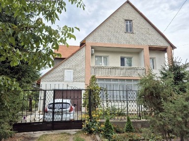 Будинок район Поле чудес