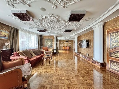 Київ, Шевченківський, бульвар Тараса Шевченка 27Б