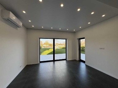 Киев, 1-я Озерная ул.