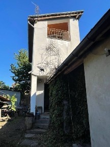 Продається в центрі міста будинок