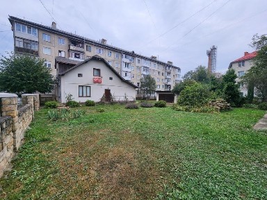 Продається будинок 120 м² у центрі - ідеальний для життя та бізнесу