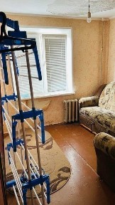 Продається 4-х кімнатна квартира, 1-й мікрорайон