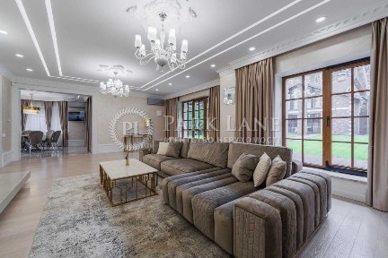 Київська область, Стоянка