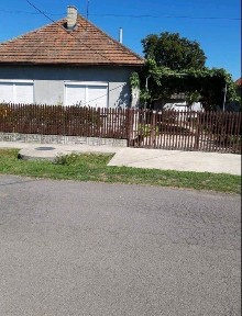 Дім 92 м2 ділянка 15 сотин Закарпаття Берегівський р-н смт Батьово