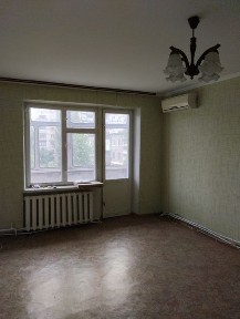 Продаж трикімнатної квартири