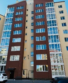 Продам 3-х кімнатну квартиру в Центрі.