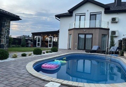 Продається котедж Великі Гаї