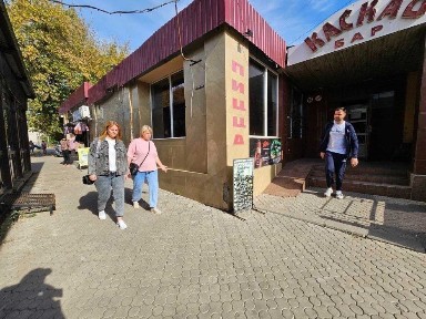 Баштанка торгове приміщення 220 кв. м. біля ринку на прохідняку