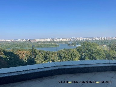Мазепи 11б. Ексклюзивні апартаменти з терасою-64 м2 та видом на Дніпро