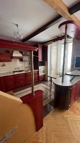 Продається 2-х рівнева квартира, 5 кімнат, р-н лікарні, м. Трускавець!