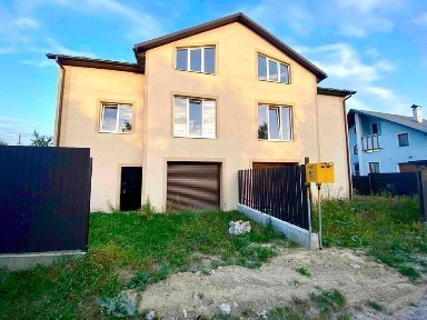 Продаж новозбудованого котеджу в с. Рясне-Руська. вул. Стефаника