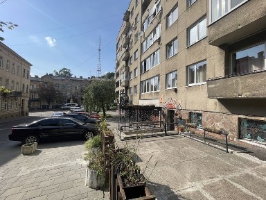 Оренда приміщення 153м2 вул. Довбуша. Світло 25 квт. Високий замок