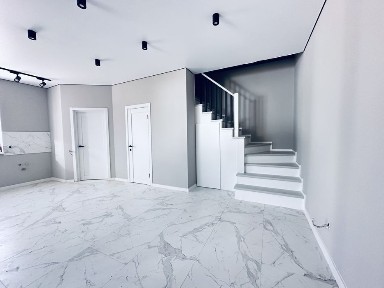 Продам таунхаус з ремонтом супер ціна