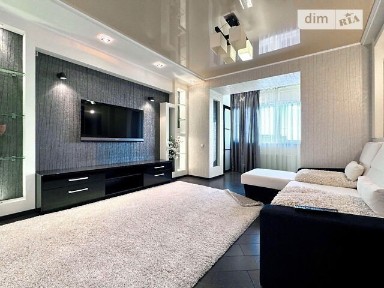 Продаю гарну квартиру з автономним опаленям. ц1